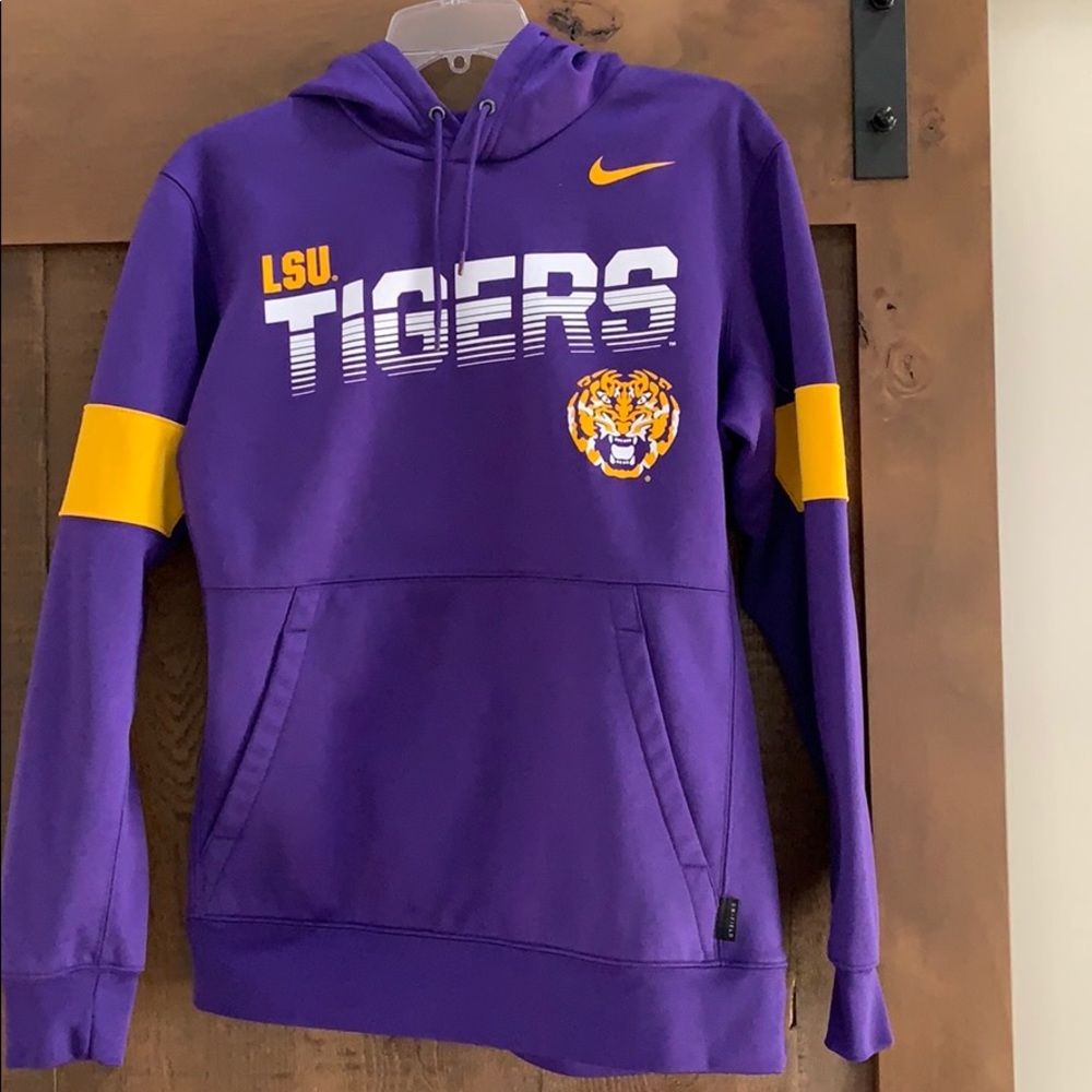 LSU men’s sweatshirt